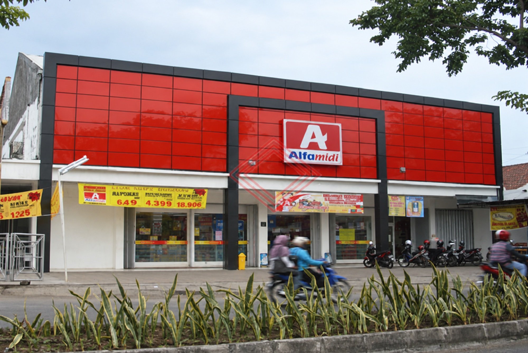 Alfamidi Darmo Harapan